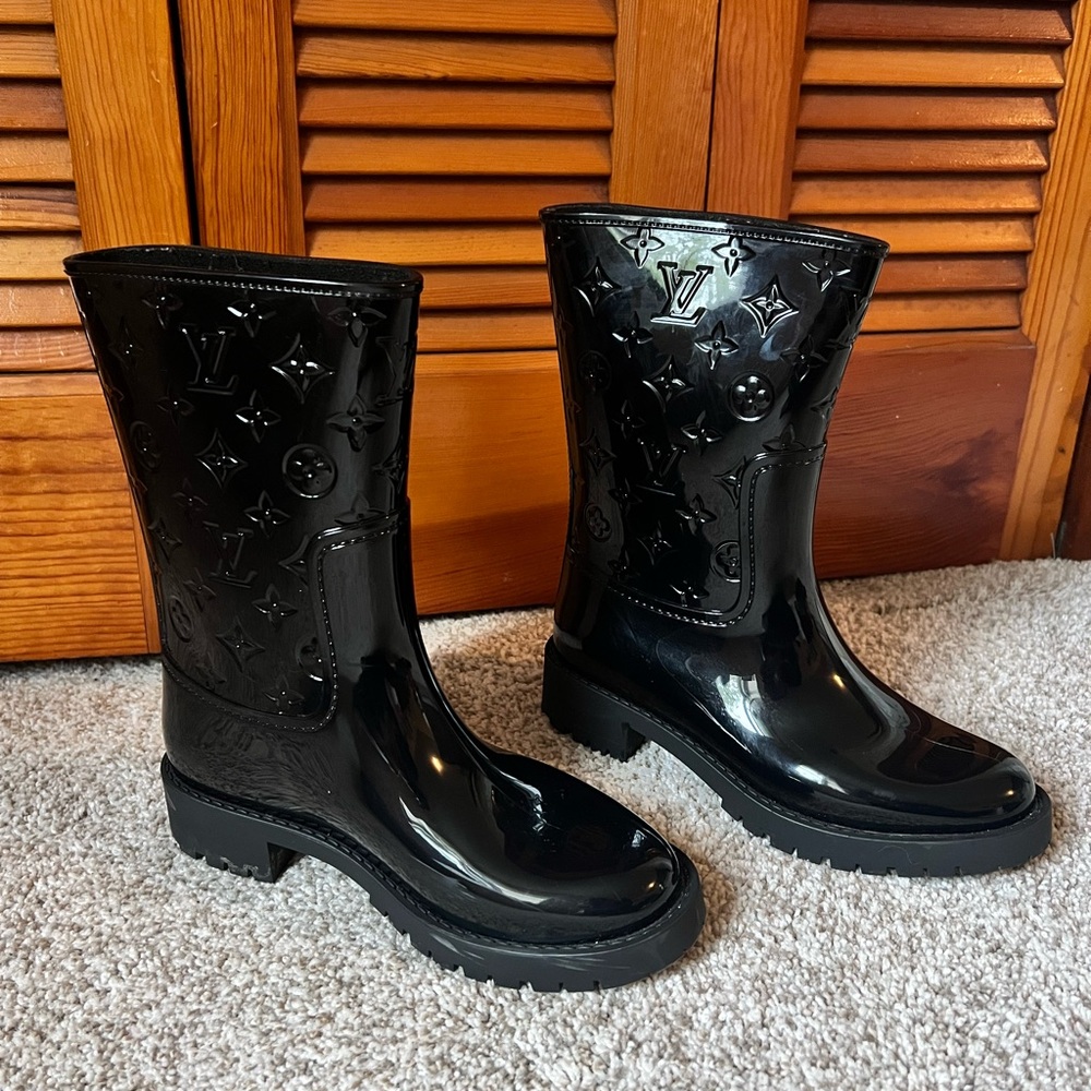 Louis Vuitton Glossy Black Monogram Women's Rubber Rain Boots sz 37